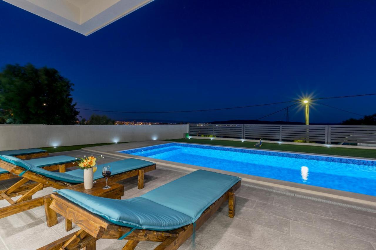 Luxury Villa La Nonna Ana - Heated Pool, Sea View, Near Split Каштела Экстерьер фото